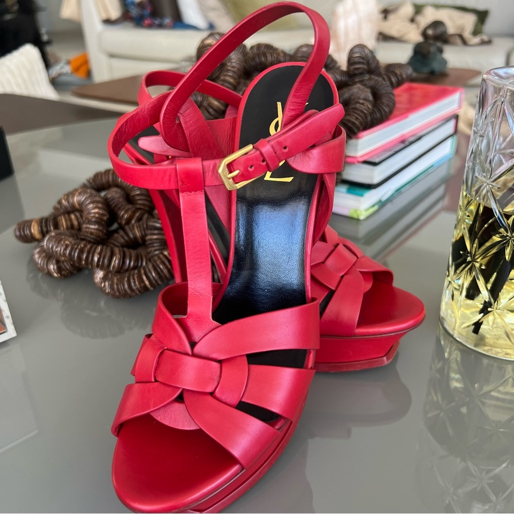SAINT LAURENT TRIBUTE PATENT LEATHER PLATFORM SANDALS